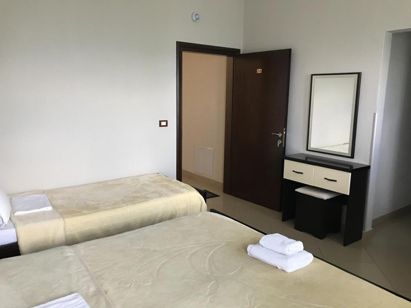 Hotel Camping Lini Rum bild
